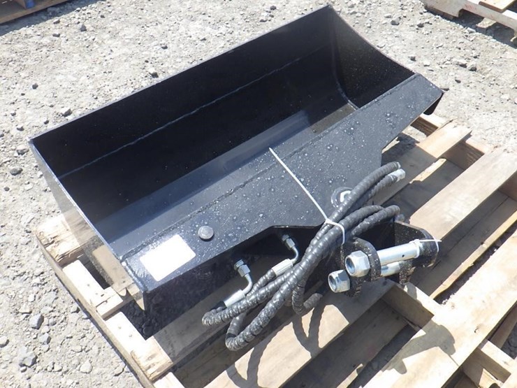 tpm-hydraulic-excavator-tilt-bucket-32"-image-2