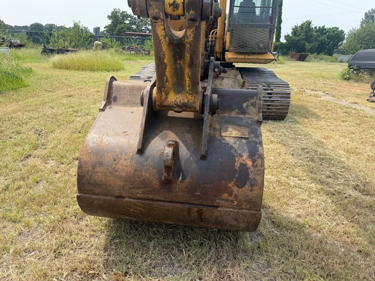 komatsu-pc200-image-39
