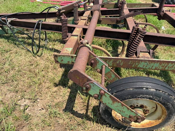 john-deere-100-image-20