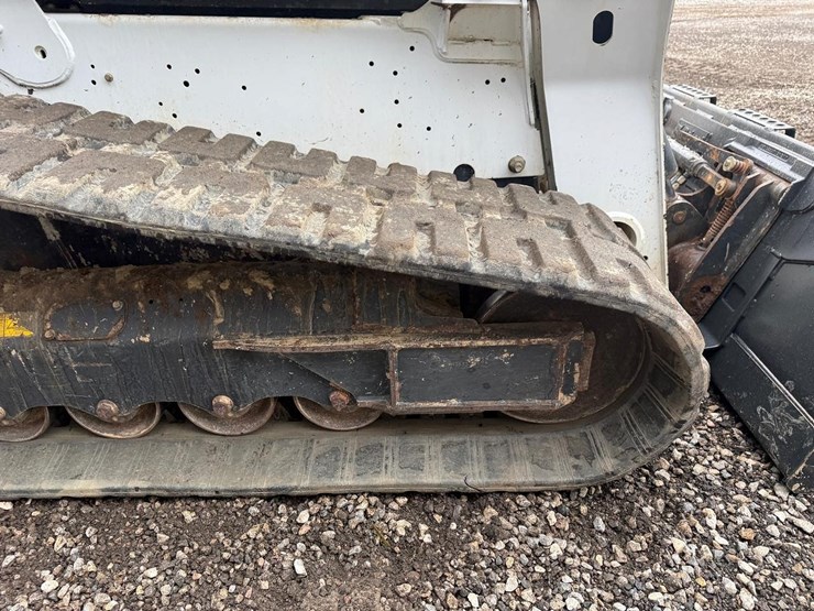 2022-bobcat-t770-image-14