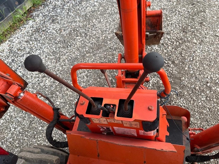 kubota-b26-image-21