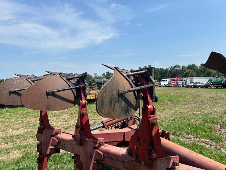case-ih-165-image-10