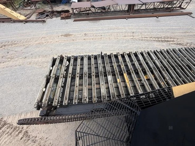 2009-caterpillar-320dl-image-46