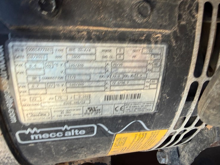 self-contained-20k-wp-grease-injection-unit-combo-p/b-8.4-kw-isuzu-diesel-generator-image-3