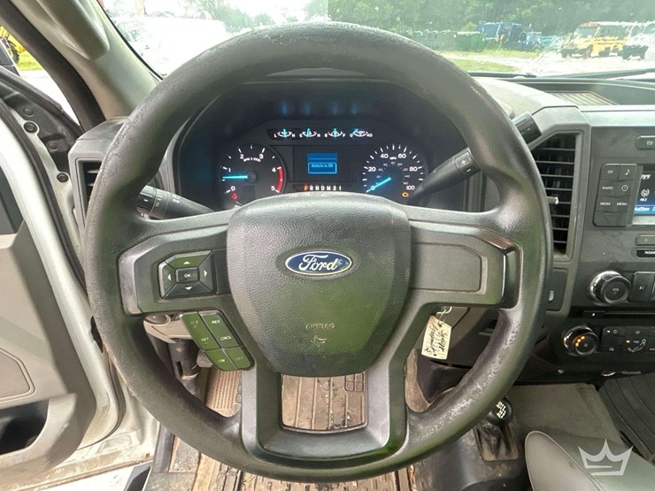 2017-ford-f550-image-14