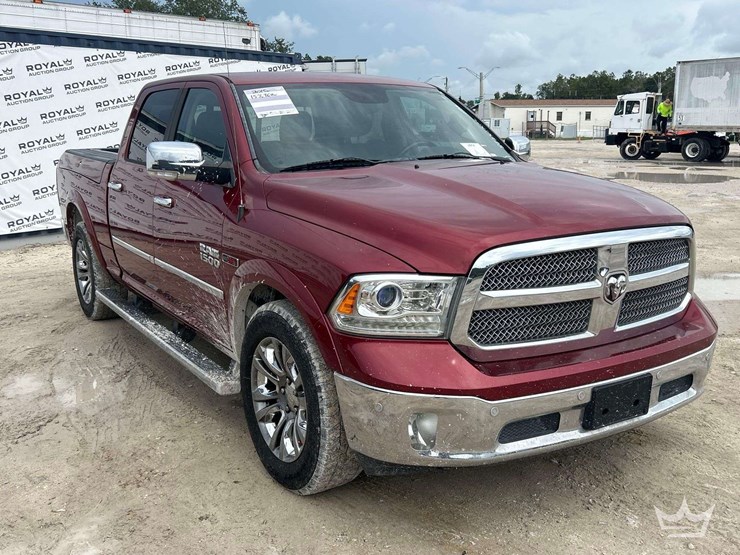 2015-dodge-1500-image-2
