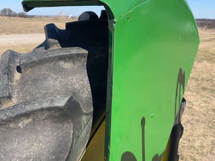 john-deere-model-b-image-32