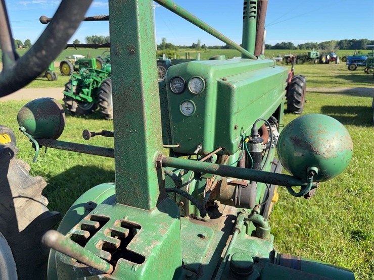 john-deere-model-b-image-23