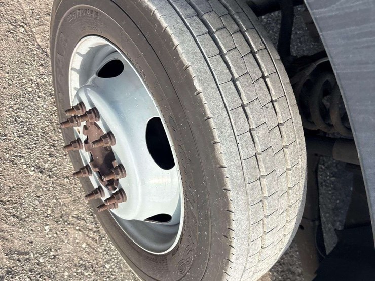 2016-ford-f550-image-42