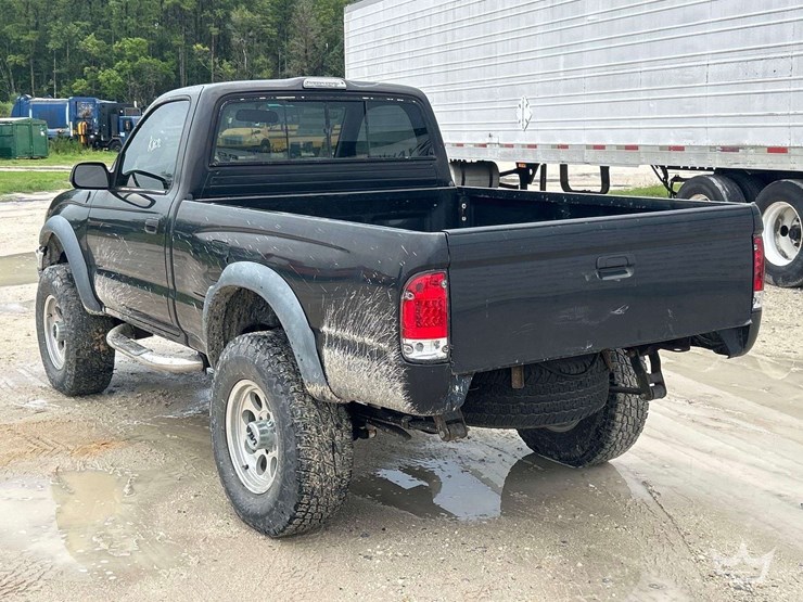 2002-toyota-tacoma-image-4