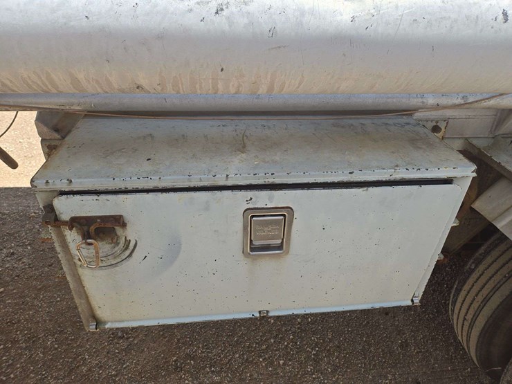 2000-tlmm-tanker-trailer-image-7
