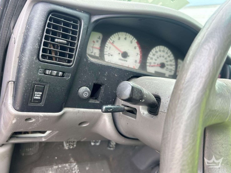 2002-toyota-tacoma-image-15