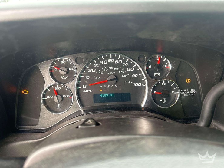 2017-chevrolet-express-2500-image-21