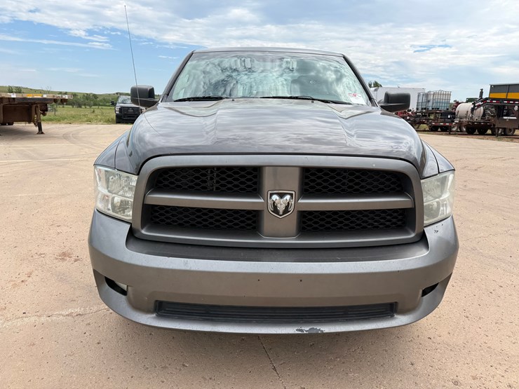 2014-dodge-1500-image-3