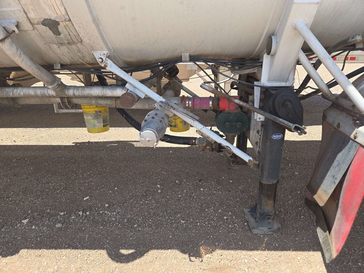 2000-tlmm-tanker-trailer-image-11