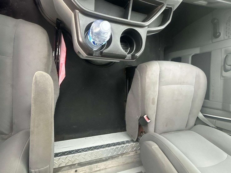 2012-ford-e450-image-21