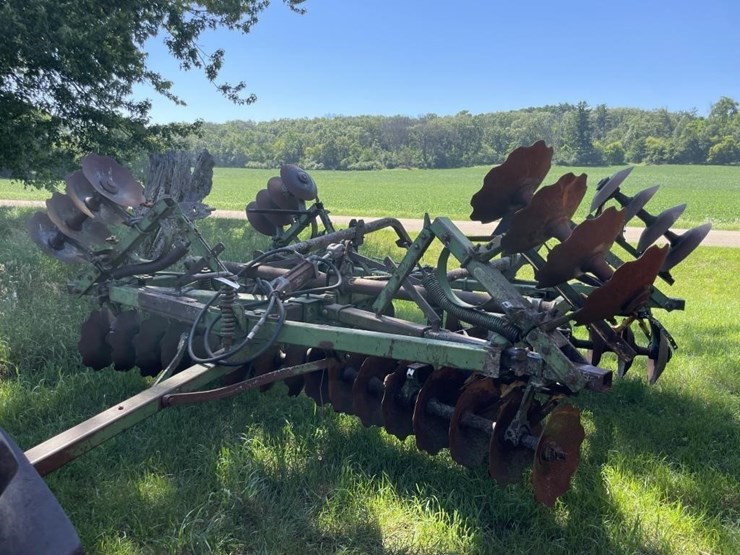 john-deere-110-image-4