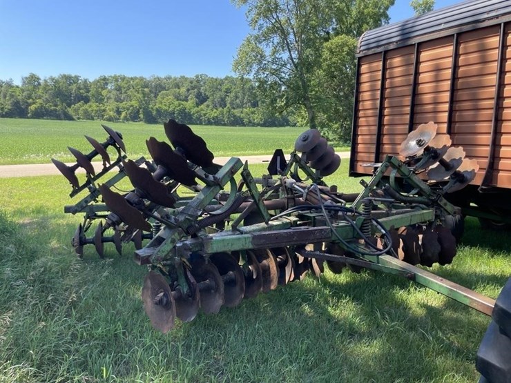 john-deere-110-image-2