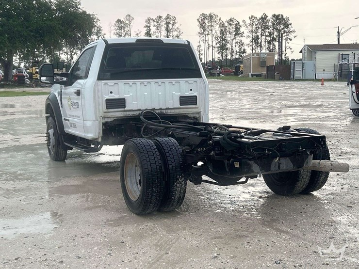2017-ford-f550-image-4