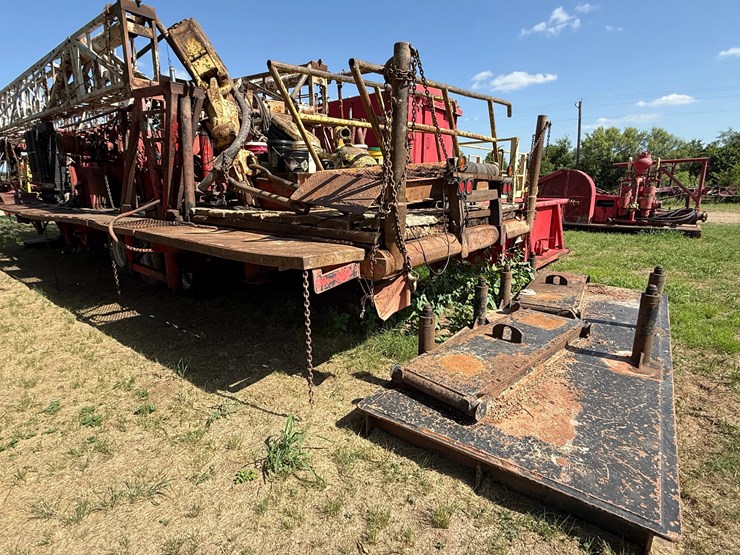 1981-wichtex-dd-75’-x-280k-lbs-300-hp-5,000’-trailer-mtd-drilling-rig-image-13