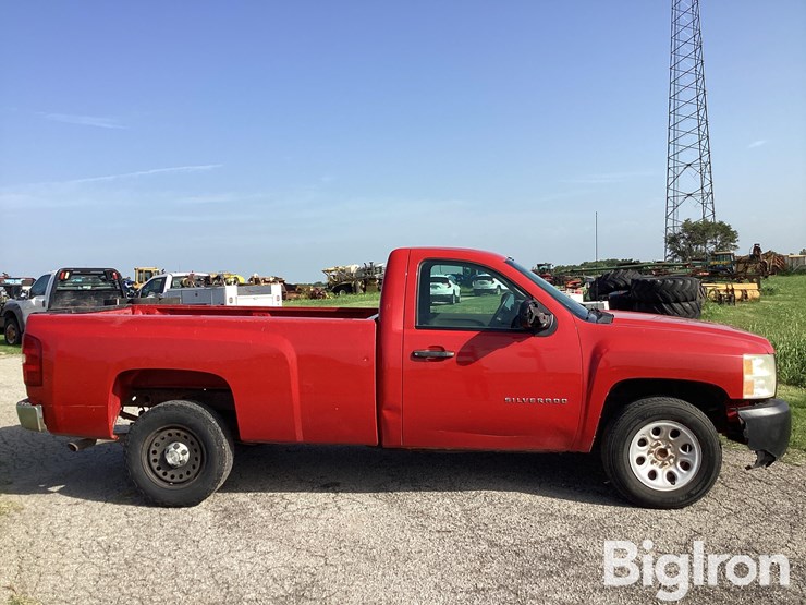 2010-chevrolet-silverado-1500hd-image-4
