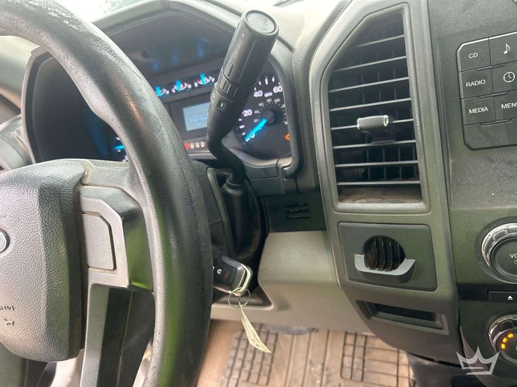2017-ford-f550-image-15