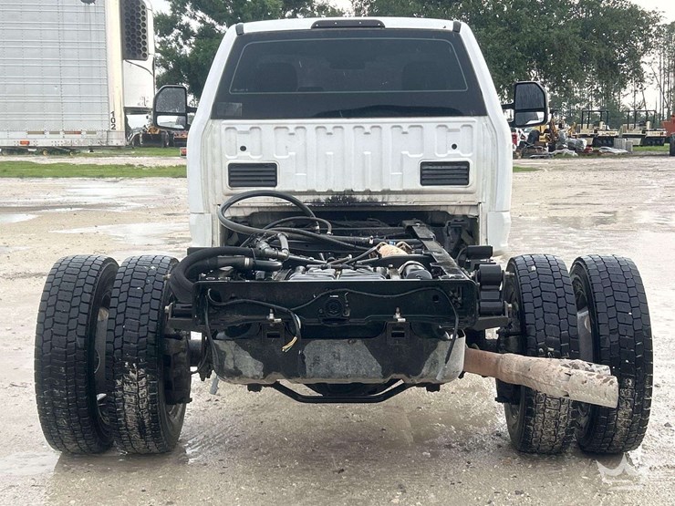 2017-ford-f550-image-22