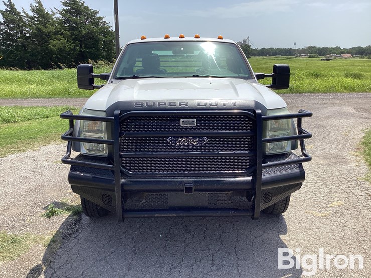 2011-ford-f550-xl-image-2