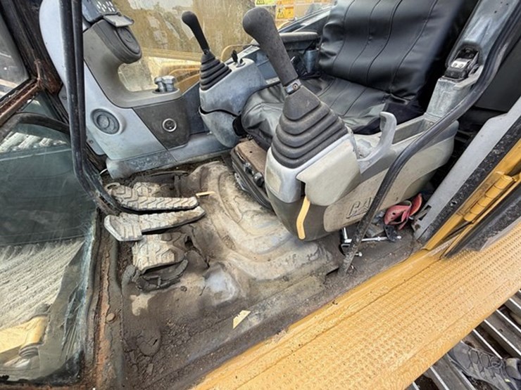 2009-caterpillar-320dl-image-93