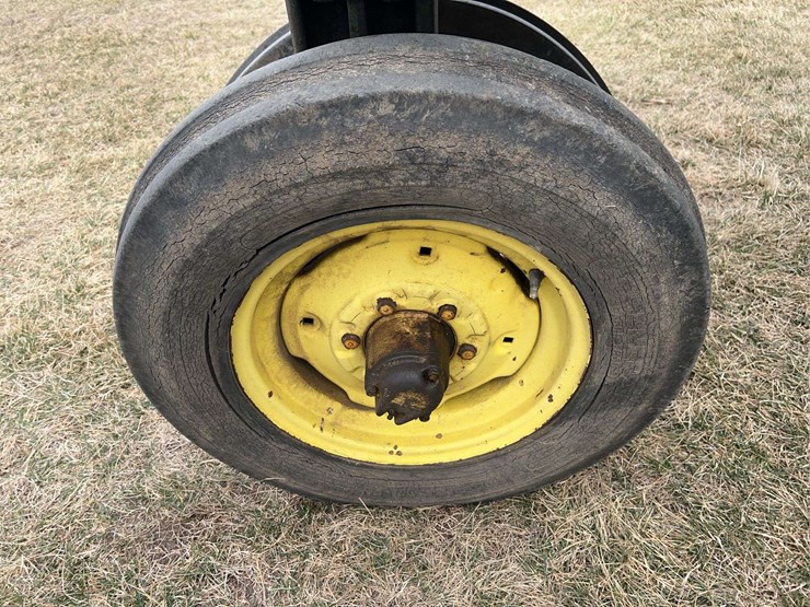 john-deere-720-image-16
