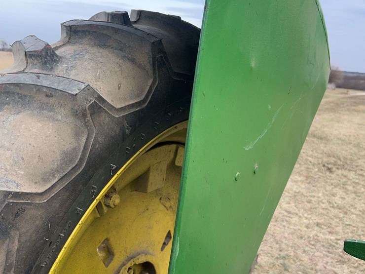 john-deere-model-b-image-30