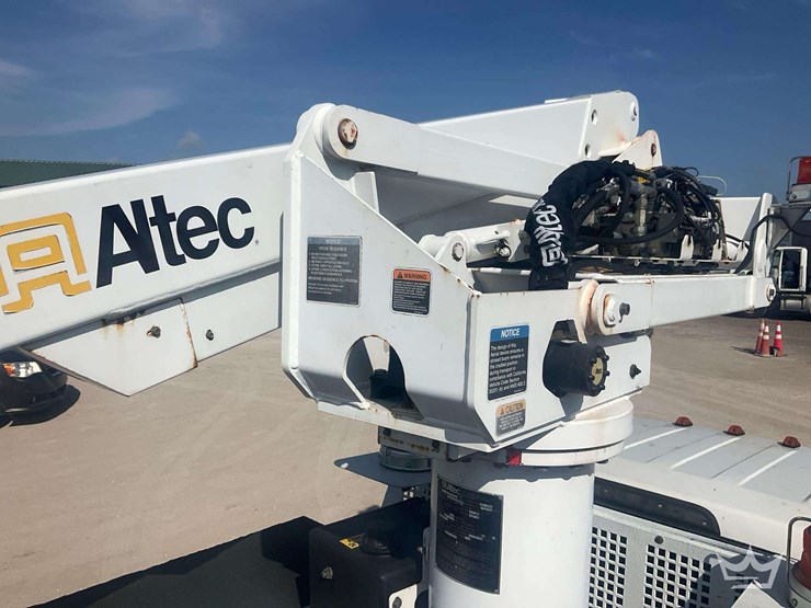 2017-altec-at235-image-17
