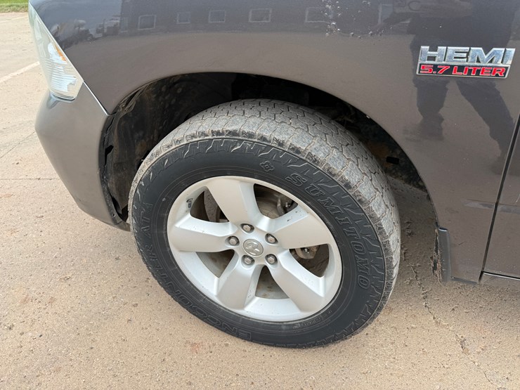 2014-dodge-1500-image-11