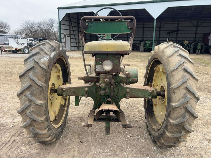 john-deere-model-b-image-4