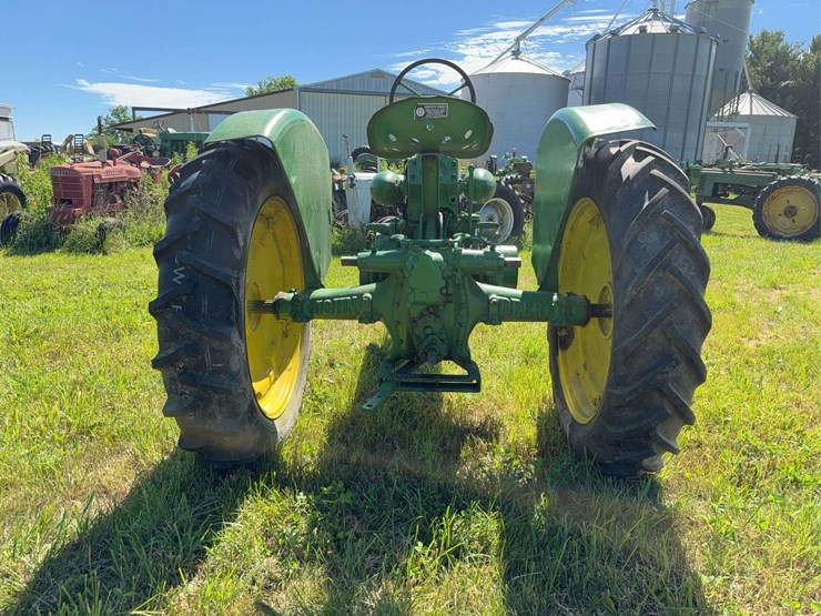 john-deere-model-b-image-3