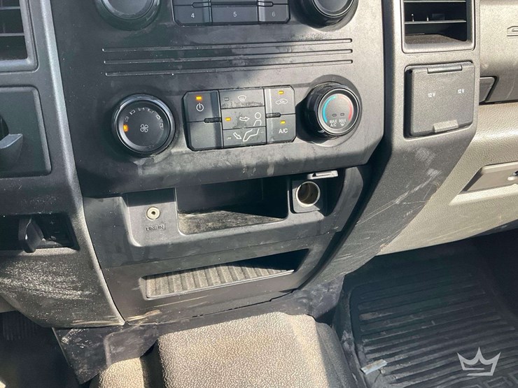 2017-ford-f450-image-17