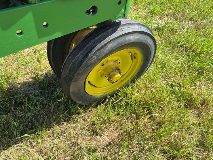 john-deere-model-b-image-15