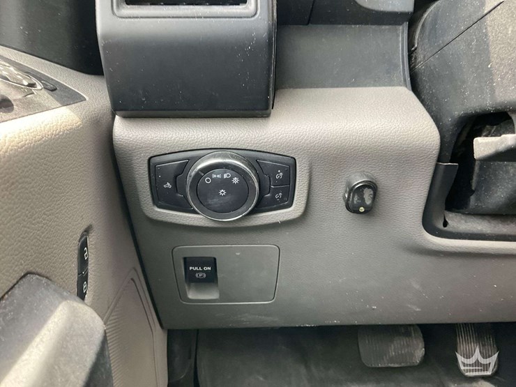 2019-ford-f150-image-15