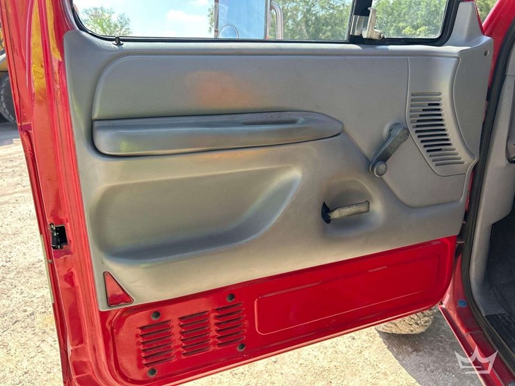 1995-ford-f350-image-11