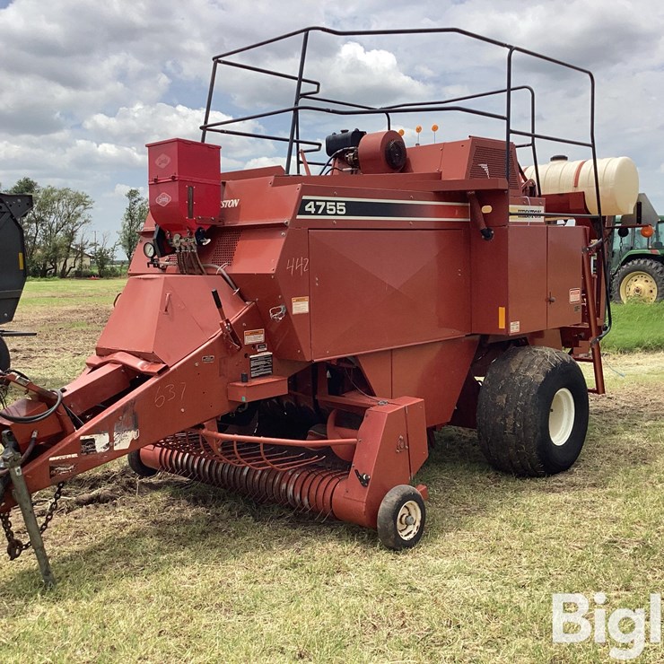 1998 HESSTON 4755