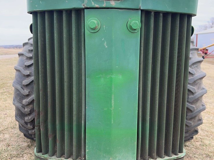 john-deere-720-image-9