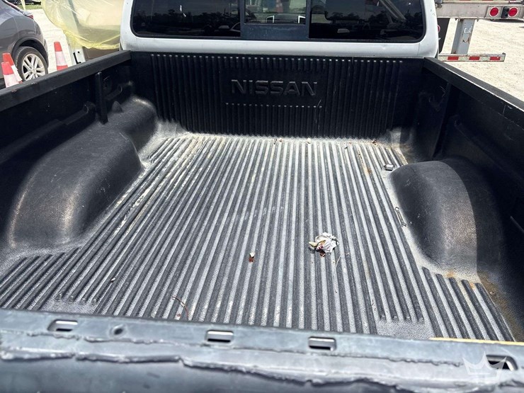2017-nissan-frontier-image-18