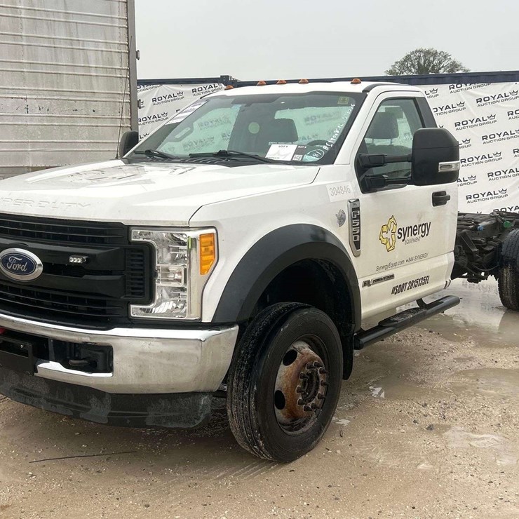 2017 FORD F550