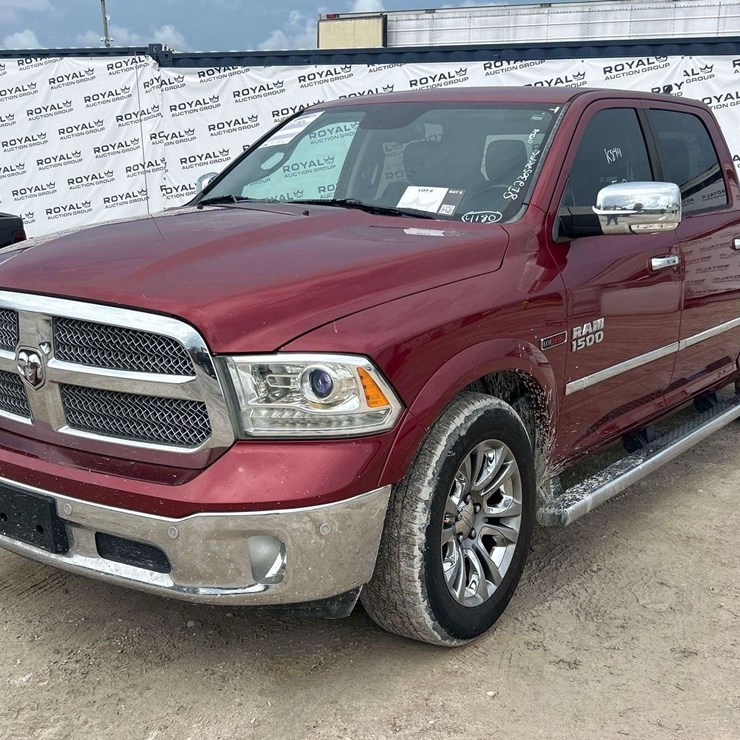 2015 DODGE 1500