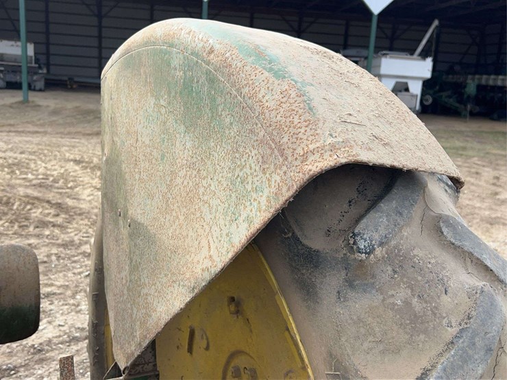 john-deere-model-b-image-30