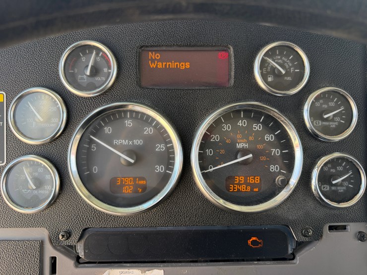 2015-peterbilt-367-image-26
