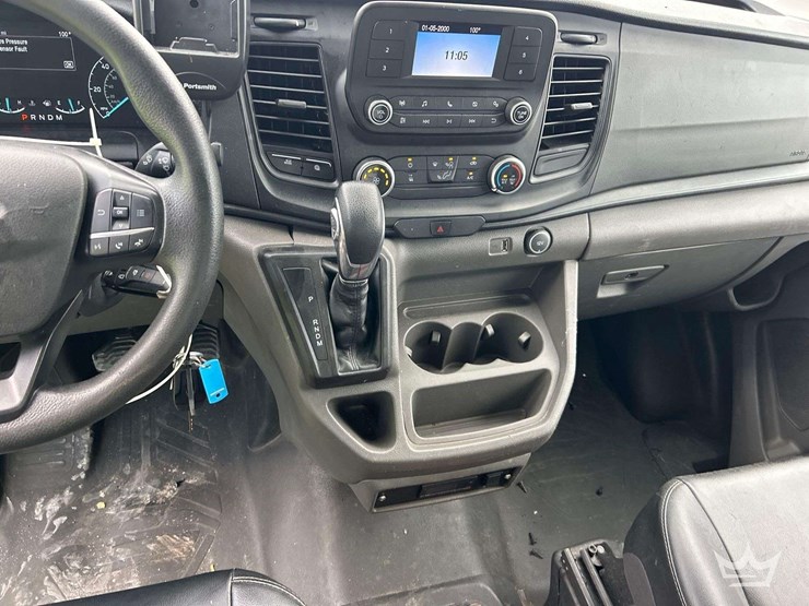 2022-ford-transit-image-15