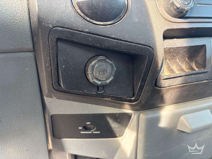 2016-ford-f550-image-28