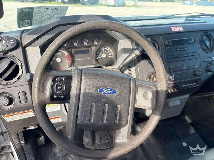 2016-ford-f550-image-25