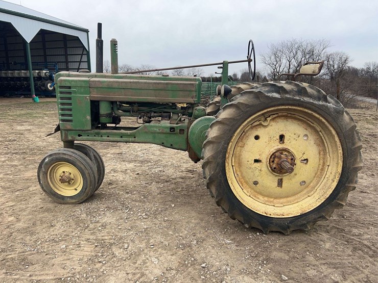 john-deere-model-b-image-2